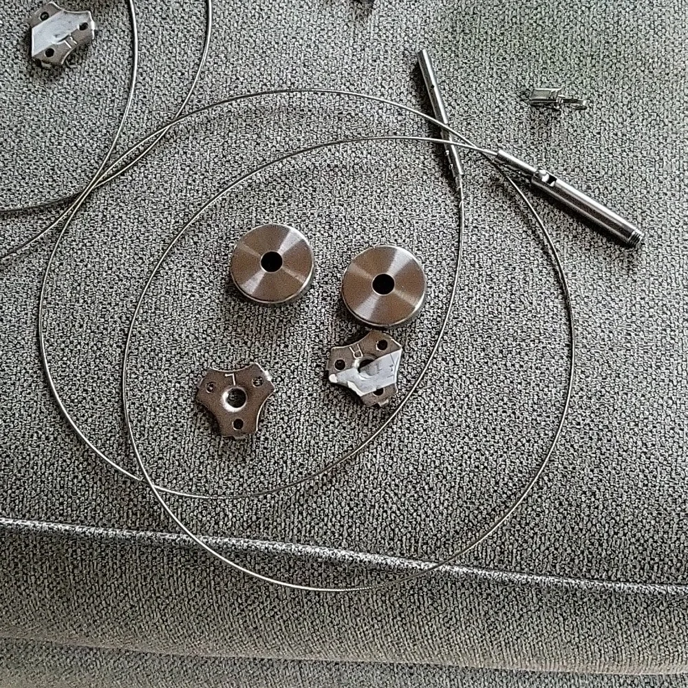 3 Wire photo hanger